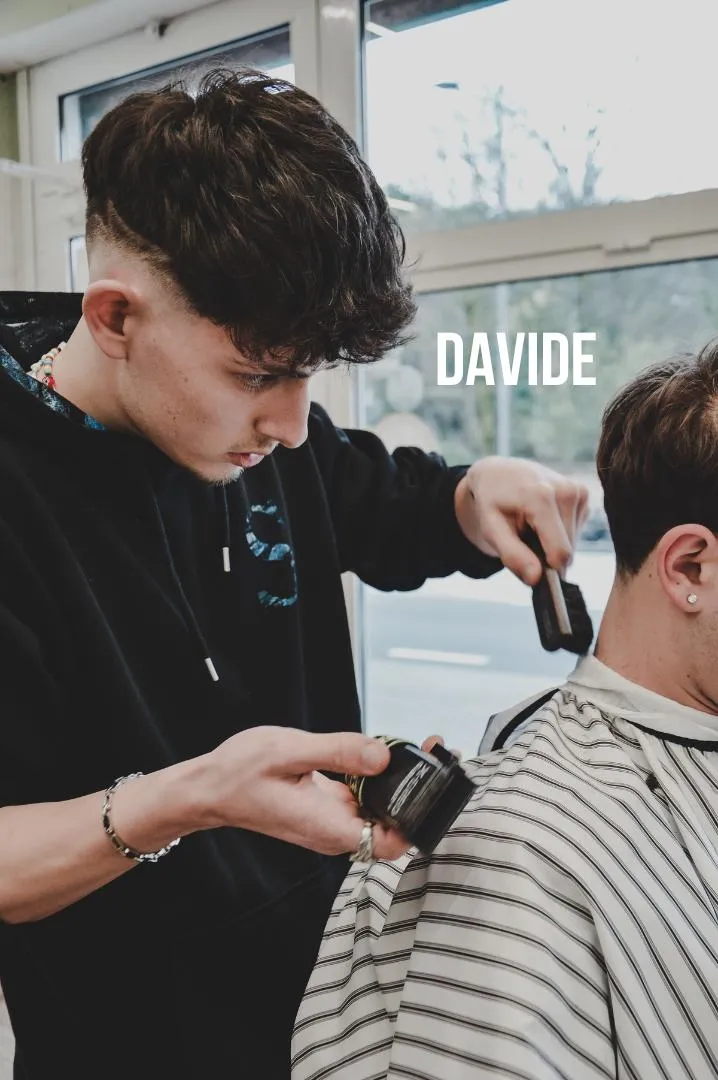 Davide Wood Barber Veternigo - Santa maria di Sala - hairstyle taglio uomo